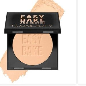 HUDA BEAUTY setting powder